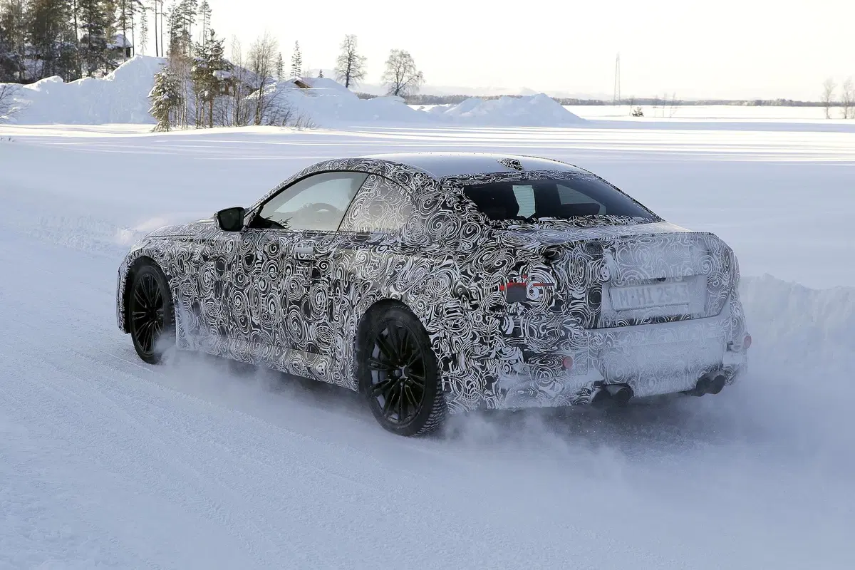Nuova BMW M2, le foto spia (11)