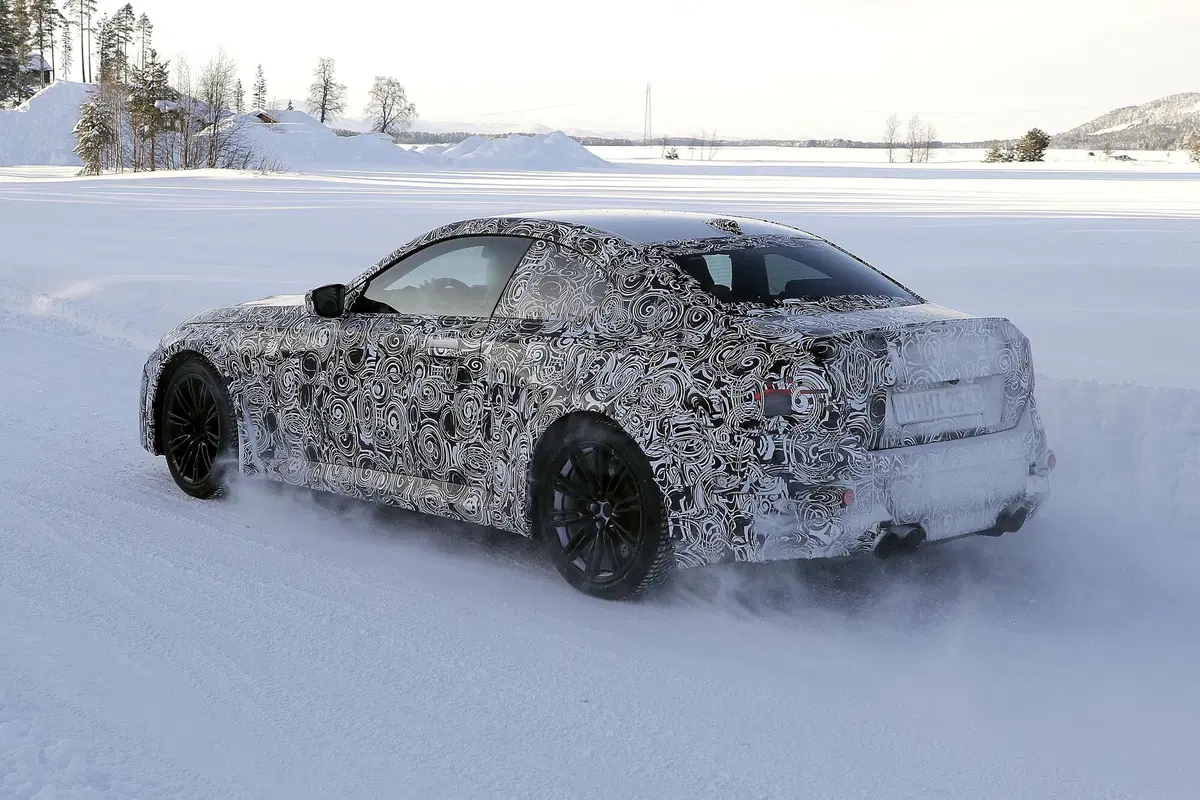 Nuova BMW M2, le foto spia (12)