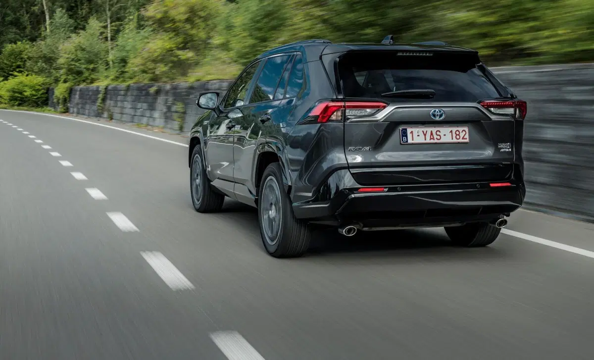 Toyota Rav4 PHEV (306CV) E-CVT AWD-i Style+ (4)
