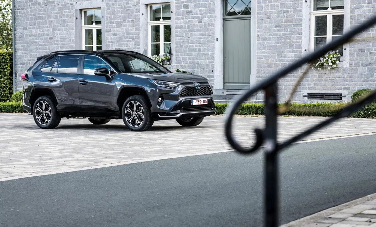 Toyota Rav4 PHEV (306CV) E-CVT AWD-i Style+ (8)