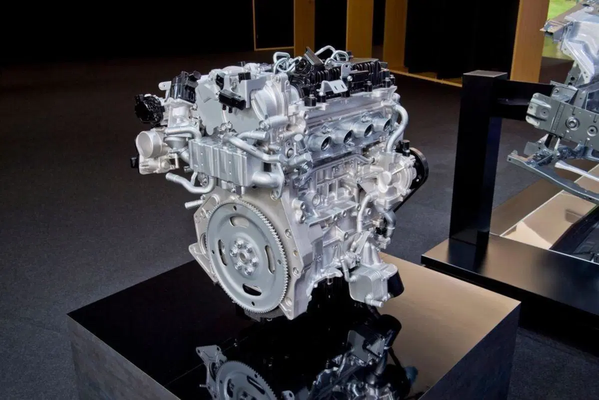 Niente spina e attesa ricarica: Nissan ha un termico benzina che rende il 50% [per ricaricare le batterie dei BEV] (2)