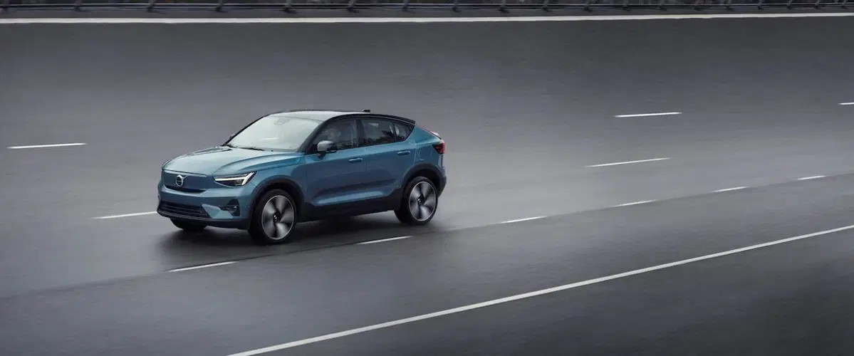Debutta la C40 Recharge, prima Volvo tutta elettrica (3)