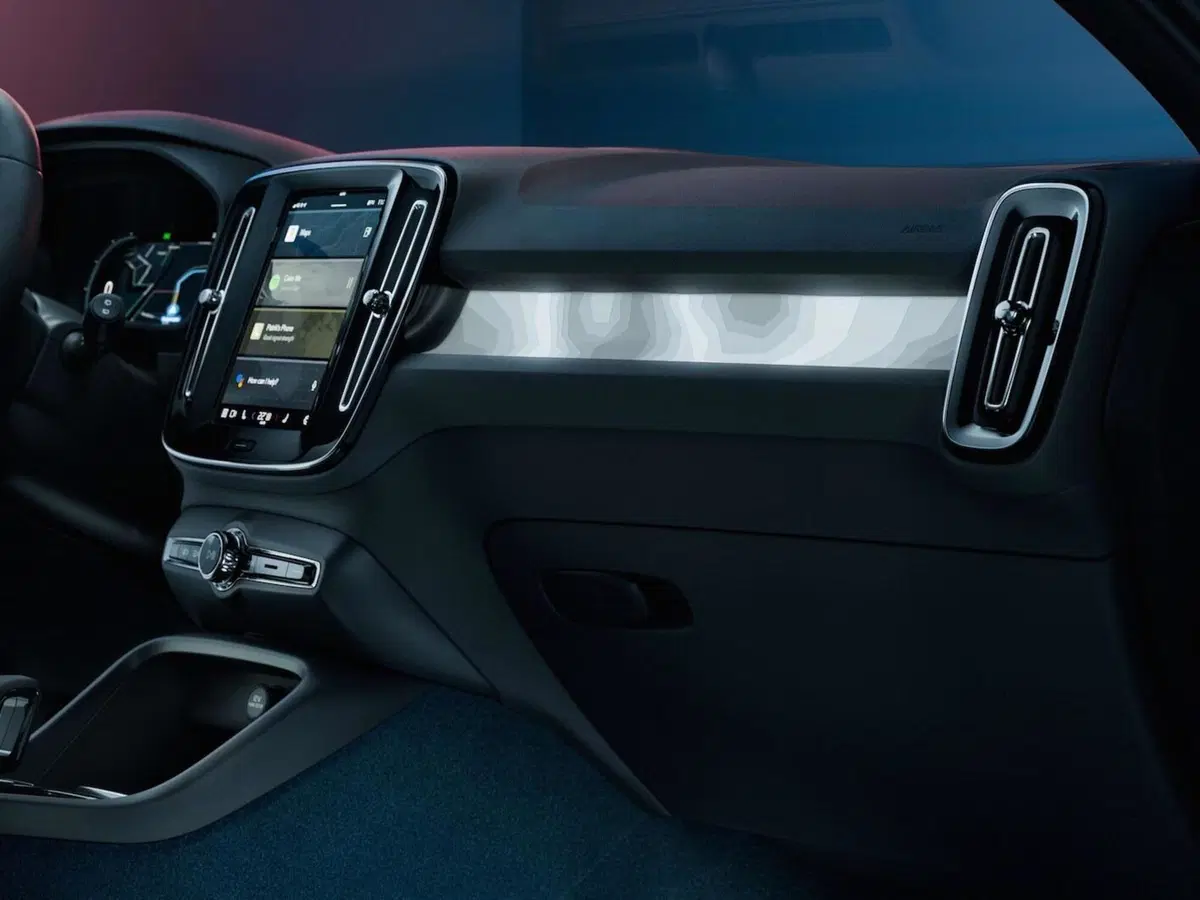 Debutta la C40 Recharge, prima Volvo tutta elettrica (10)