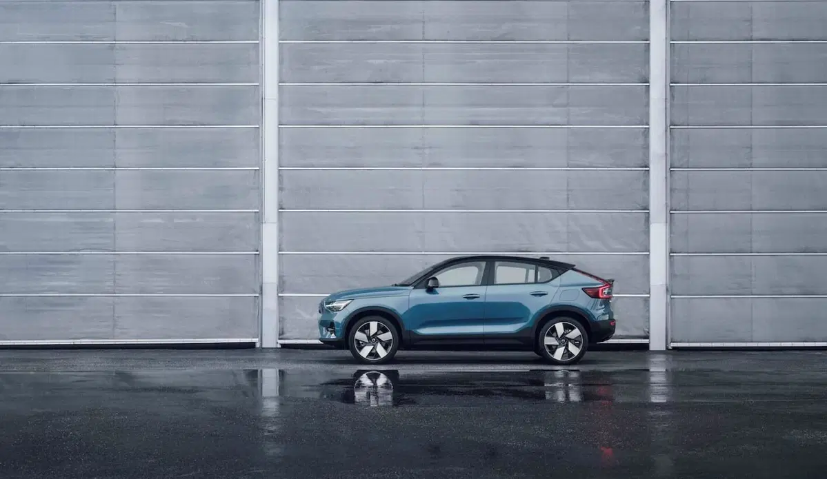 Debutta la C40 Recharge, prima Volvo tutta elettrica (14)