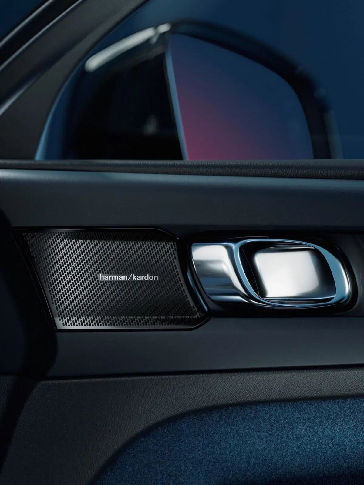 Debutta la C40 Recharge, prima Volvo tutta elettrica (17)