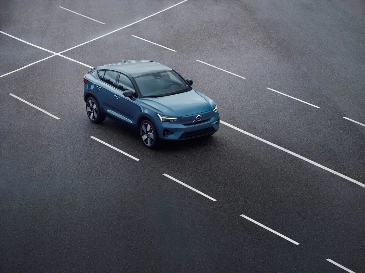 Debutta la C40 Recharge, prima Volvo tutta elettrica (20)