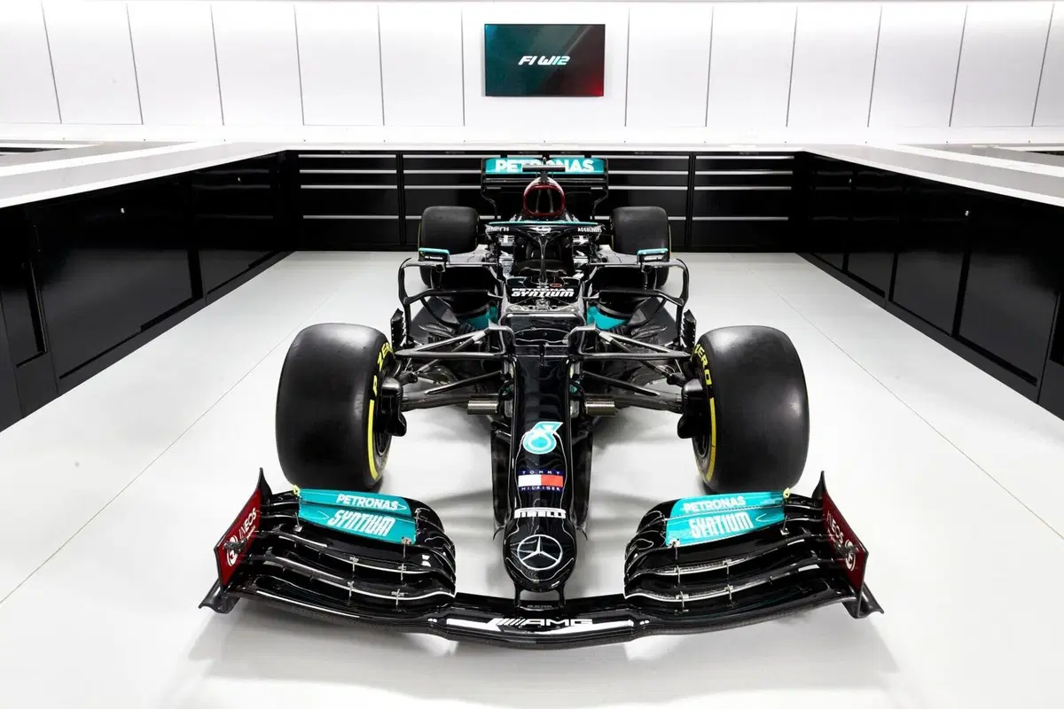 F1, Mercedes, Wolff: «La base di partenza per il futuro? Hamilton e Bottas» (5)