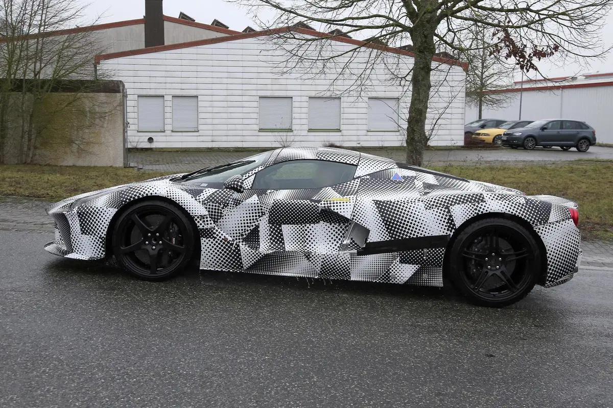 Ferrari LaFerrari, in arrivo un'erede? Le foto spia (5)