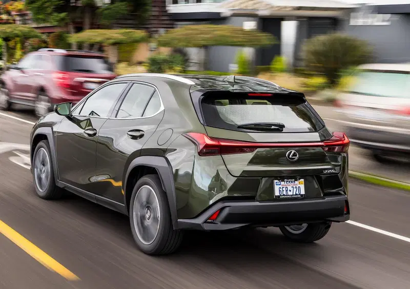 Lexus UX (2021-->>) (33)