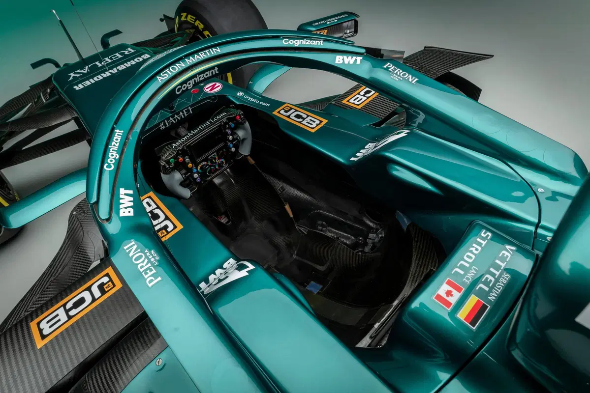 Formula 1: Aston Martin, tolti i veli alla AMR21 (10)
