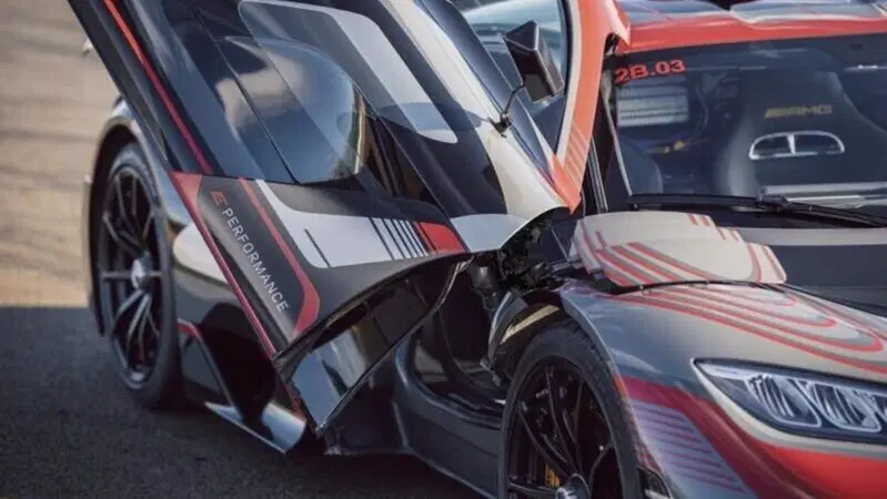 Ecco in anteprima l'hyper berlina Mercedes-AMG da 800 CV 
