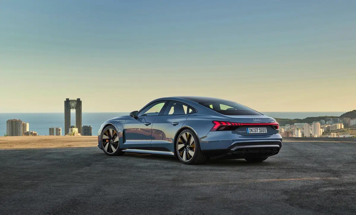 Audi e-Tron GT (4)