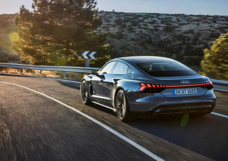 Audi e-Tron GT (2021-->>) (6)