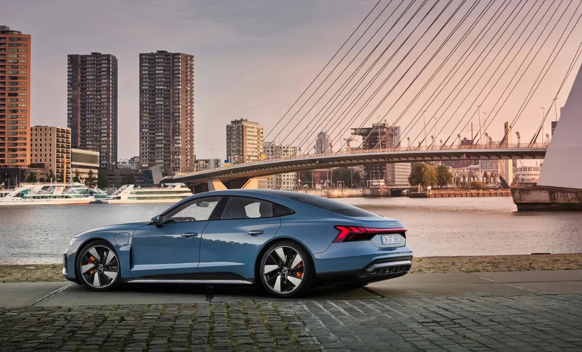 Audi e-Tron GT (8)