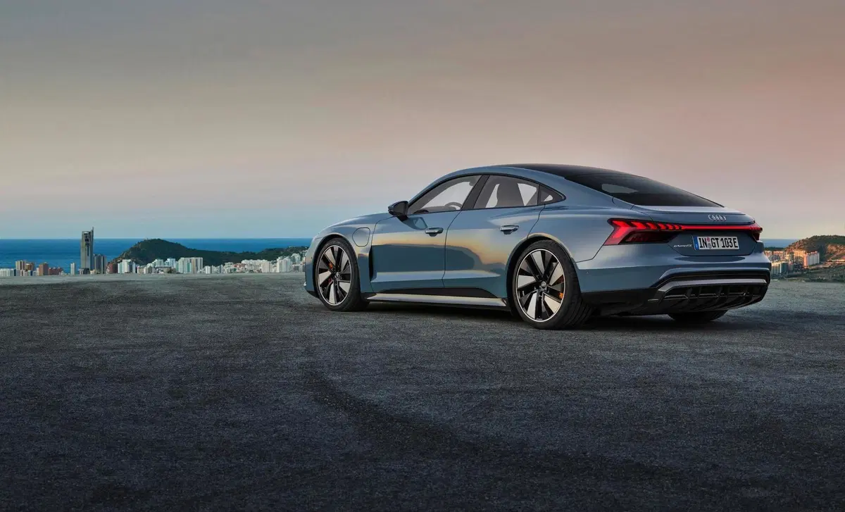 Audi e-Tron GT (10)