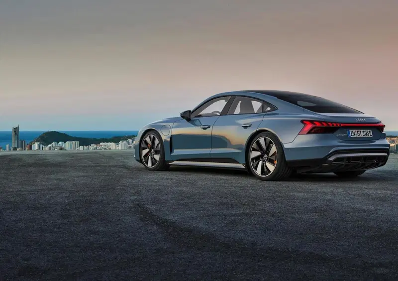 Audi e-Tron GT (2021-->>) (10)