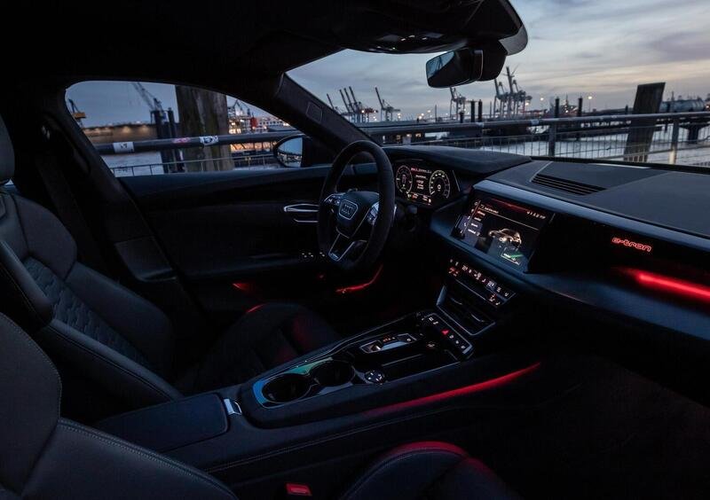 Audi e-Tron GT (2021-->>) (12)