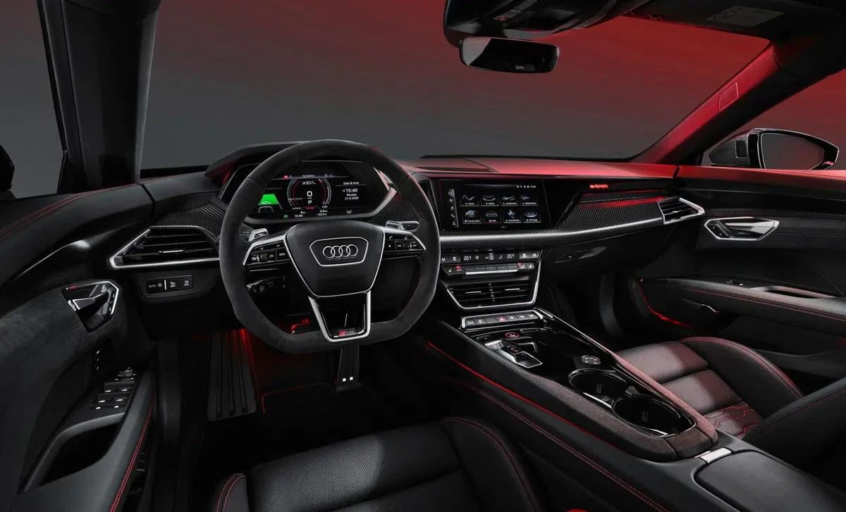 Audi e-Tron GT (14)