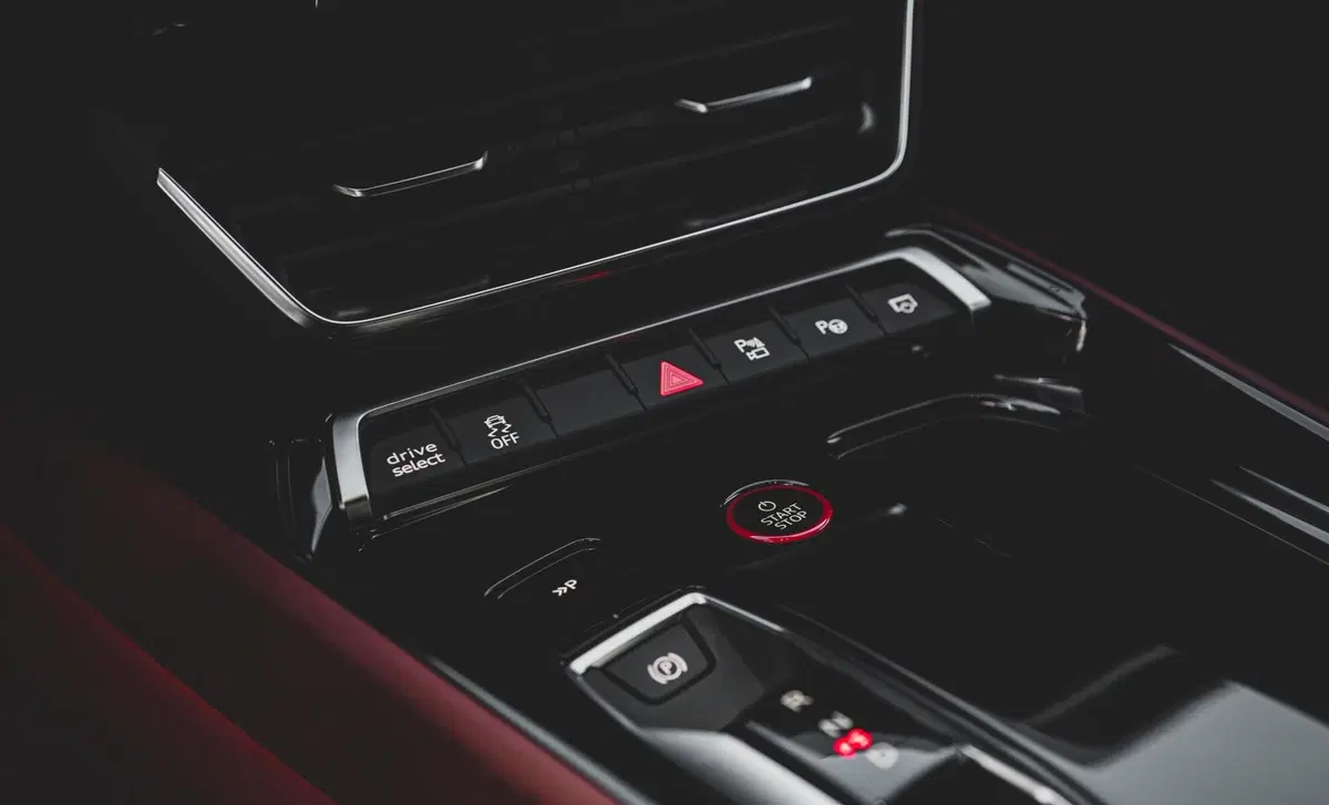 Audi e-Tron GT (16)