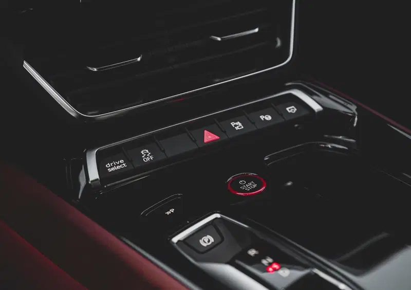 Audi e-Tron GT (2021-->>) (16)