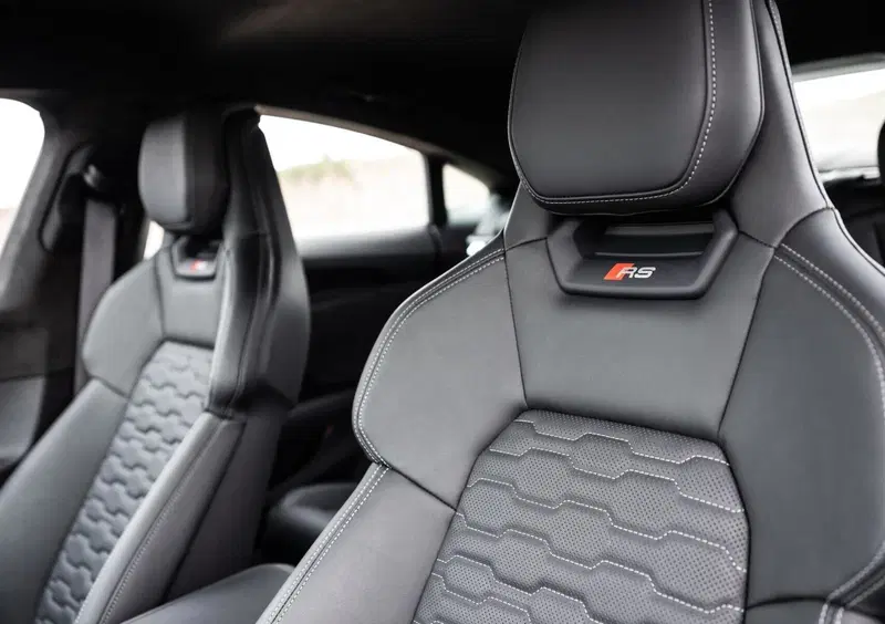 Audi e-Tron GT (2021-->>) (17)