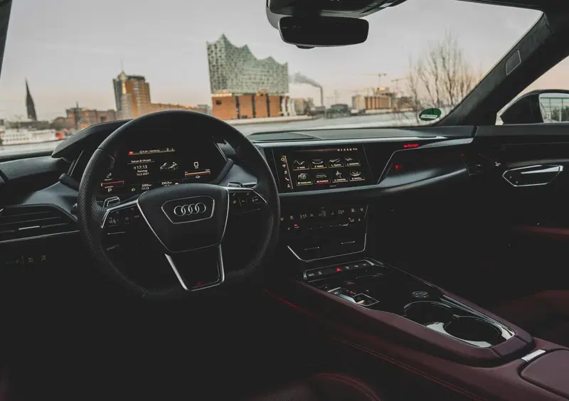 Audi e-Tron GT (2021-->>) (19)
