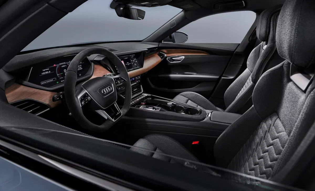Audi e-Tron GT (22)