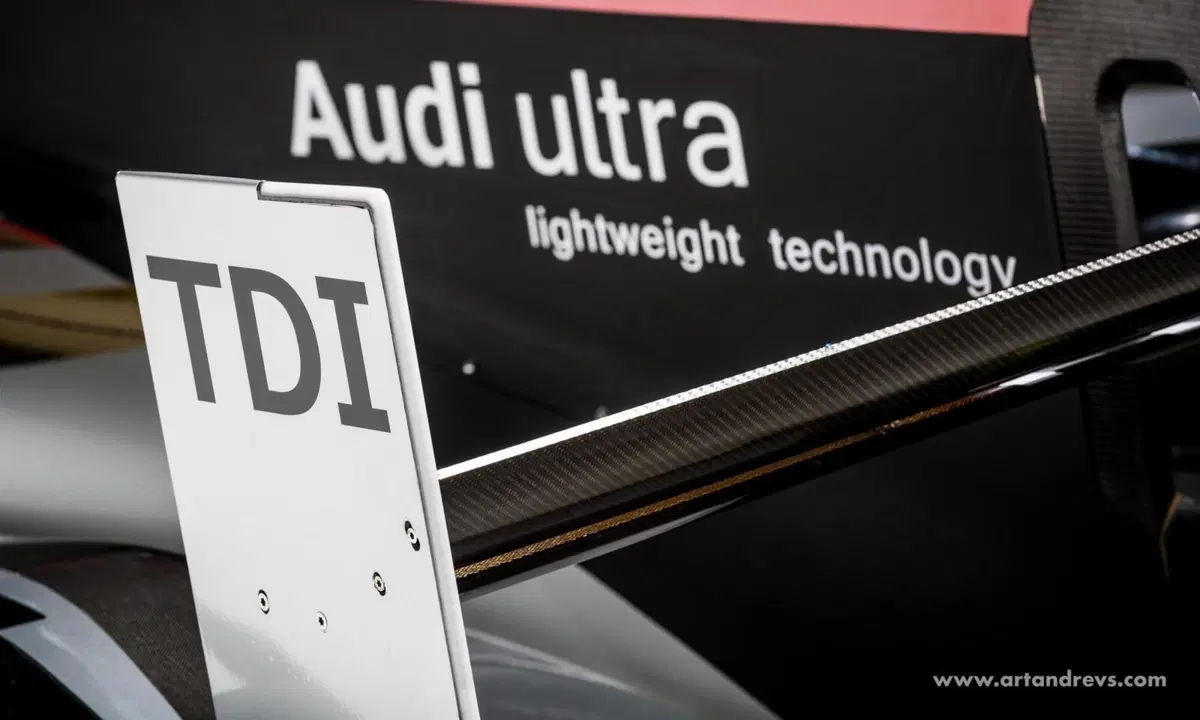 Audi R18 TDI, in vendita un esemplare del prototipo diesel trionfatore a Le Mans nel 2011 (5)