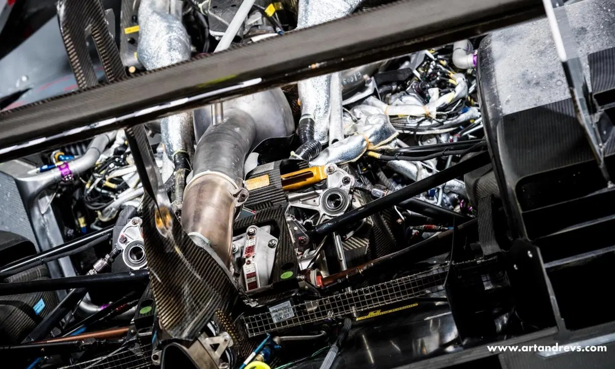 Audi R18 TDI, in vendita un esemplare del prototipo diesel trionfatore a Le Mans nel 2011 (6)