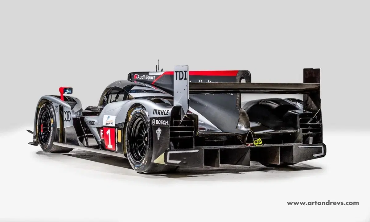 Audi R18 TDI, in vendita un esemplare del prototipo diesel trionfatore a Le Mans nel 2011 (12)