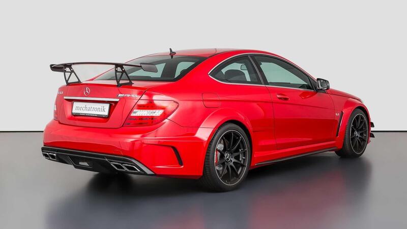 Mercedes ClasseC AMG Black Series in vendita: il V8 ha solo 120 km