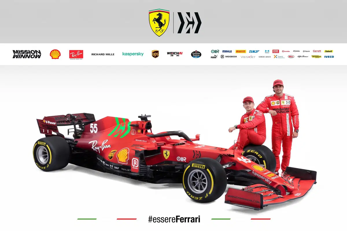 Formula 1: Ferrari, tolti i veli alla SF21 (4)
