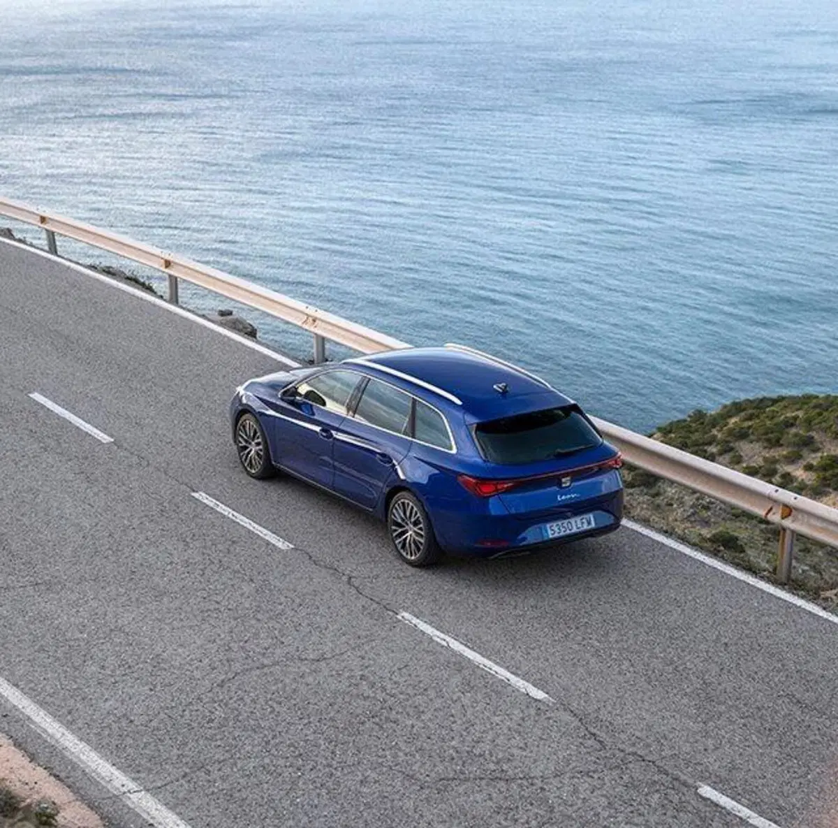 Seat Leon diventa ST: 5 motorizzazioni e 5 stelle per la familiare spagnola (8)