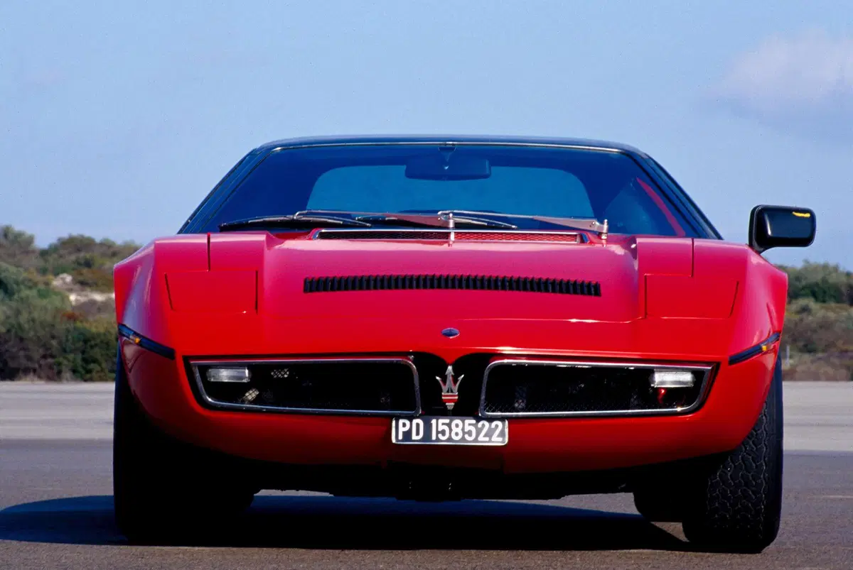 La Bora compie mezzo secolo: Maserati celebra la nonna della MC20 (8)