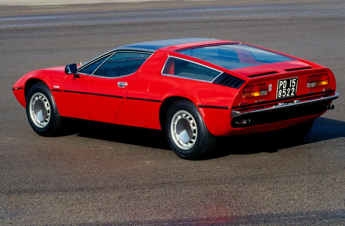 La Bora compie mezzo secolo: Maserati celebra la nonna della MC20 (13)