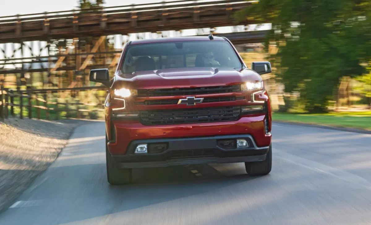 Chevrolet Silverado crew cab 6.2 V8 bifuel High Country 420cv auto (9)