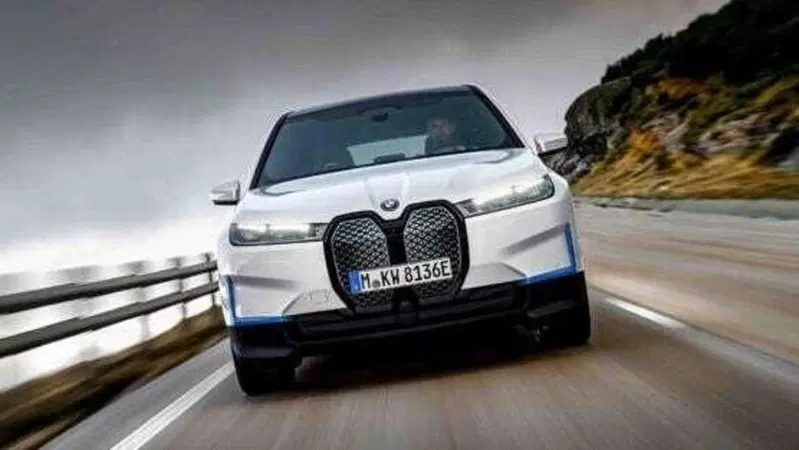 BMW Ix, ecco svelato il nuovo Suv elettrico