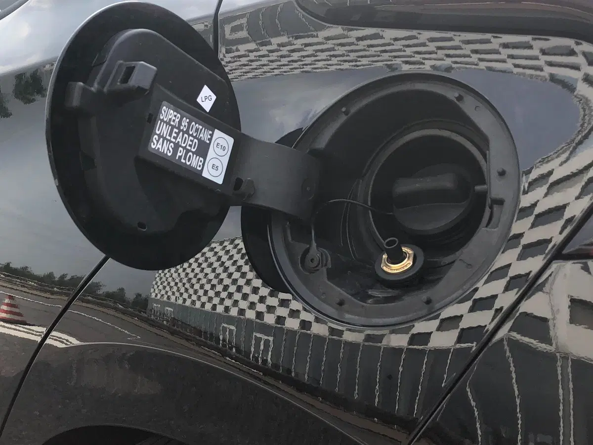 Nissan Micra, ora è anche GPL (5)