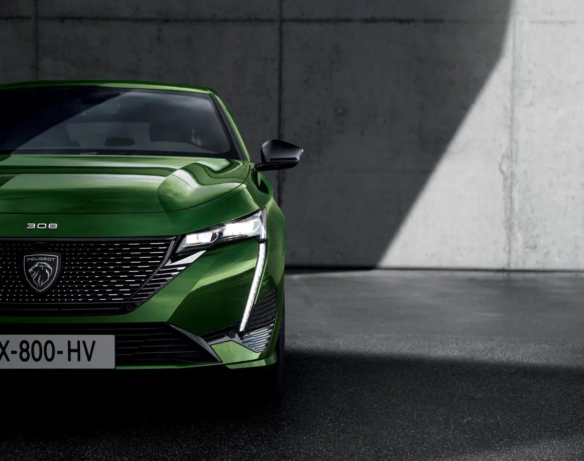Arriva la nuova Peugeot 308 elettrica: su listino prezzi l'anno prossimo [39K?] (3)