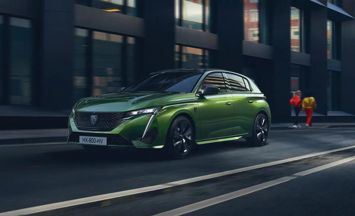 Arriva la nuova Peugeot 308 elettrica: su listino prezzi l'anno prossimo [39K?] (5)