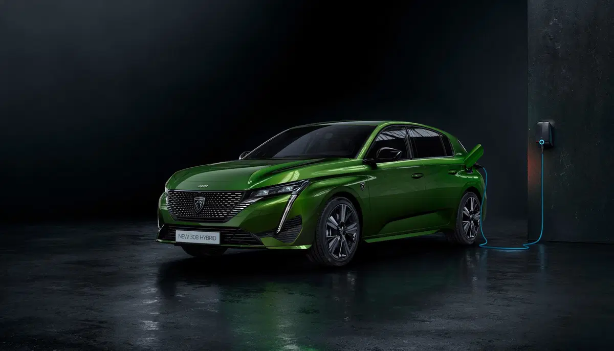 Arriva la nuova Peugeot 308 elettrica: su listino prezzi l'anno prossimo [39K?] (7)