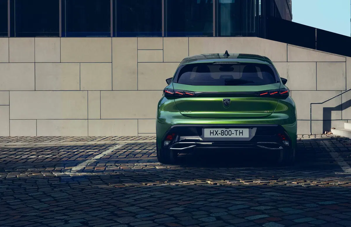 Arriva la nuova Peugeot 308 elettrica: su listino prezzi l'anno prossimo [39K?] (11)