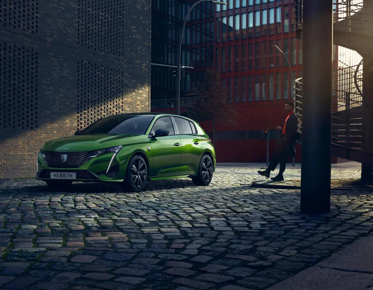 Arriva la nuova Peugeot 308 elettrica: su listino prezzi l'anno prossimo [39K?] (12)
