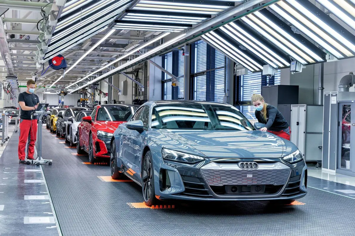 Audi, Numeri buoni tra 2020 e 2021: a suon di elettrificazione [20 BEV entro 4 anni] (3)
