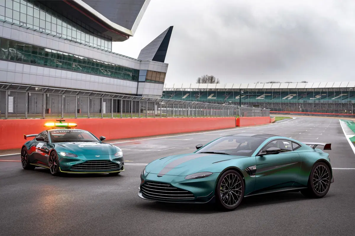 Aston Martin Vantage F1 Edition, ispirazione Safety Car  (4)