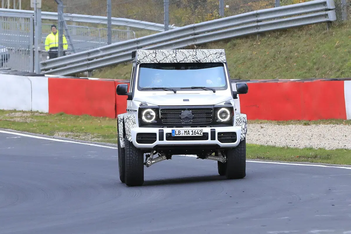 Mercedes Classe G 4x4², il ritorno: le foto spia al 'Ring (2)