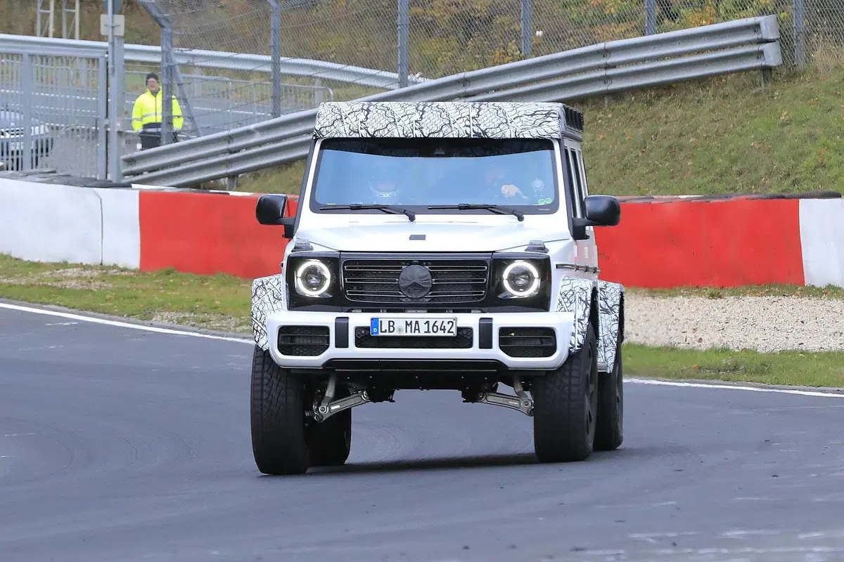 Mercedes Classe G 4x4², il ritorno: le foto spia al 'Ring (3)