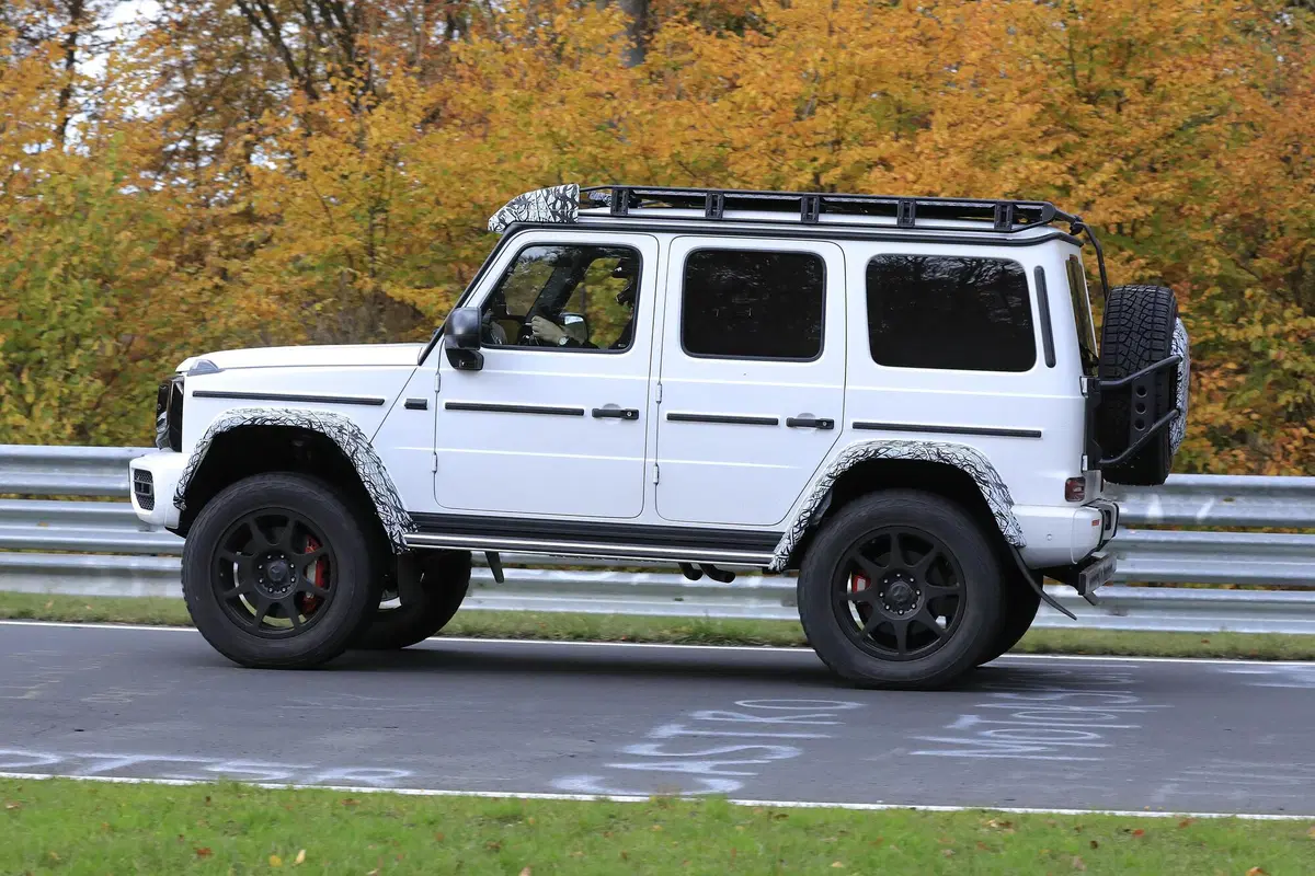 Mercedes Classe G 4x4², il ritorno: le foto spia al 'Ring (8)