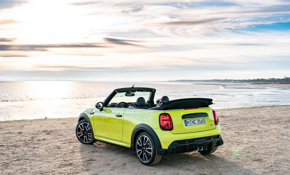 MINI Mini Cabrio 2.0 JCW JCW auto (4)