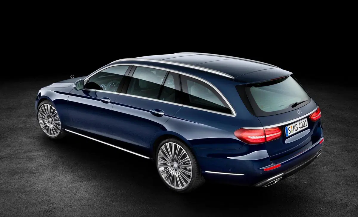 Mercedes-Benz Classe E Station Wagon 220 d Mild hybrid Auto Premium (22)